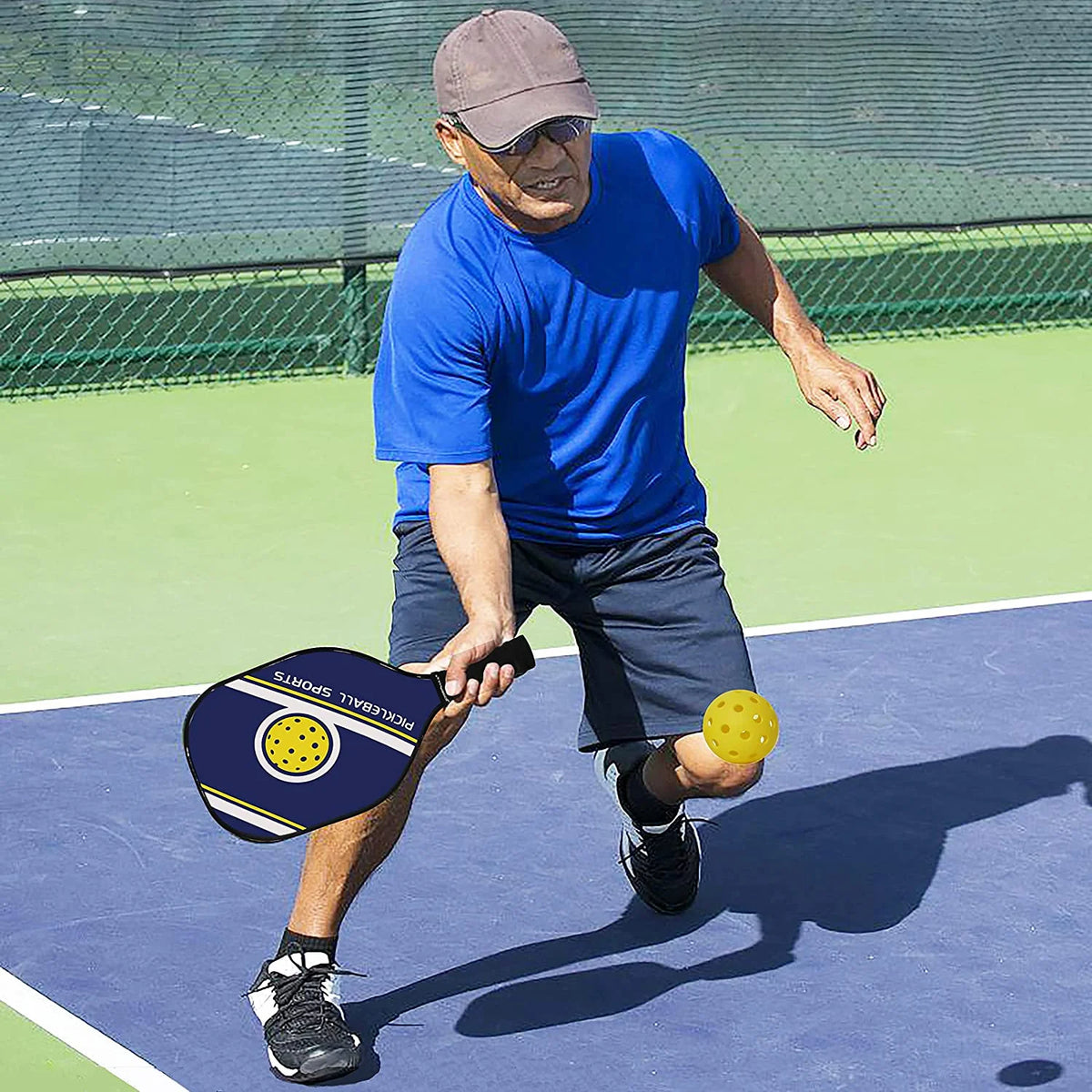Pickleball Set of 4 with Balls E308136