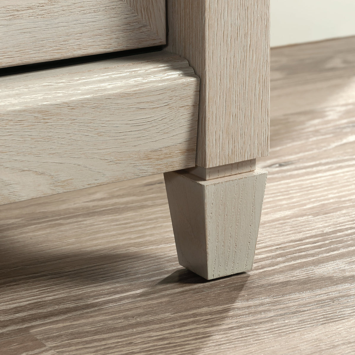 Chalked Chestnut Finish TV Stand with Shelves & Sliding Doors V87402