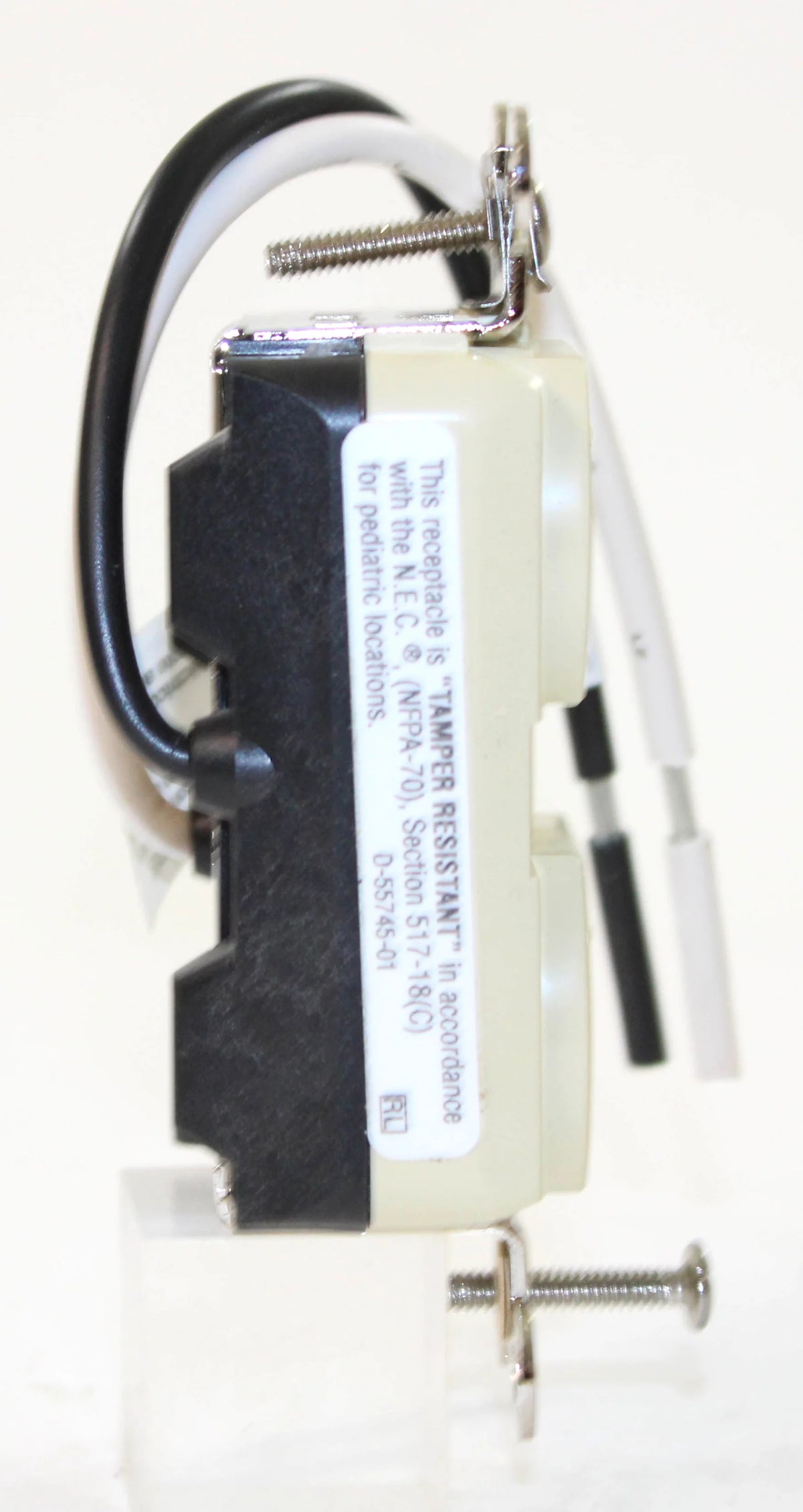 Ivory 15 A Receptacle L9235